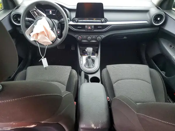 3KPF24AD7RE746656 2024 KIA FORTE - Image 8