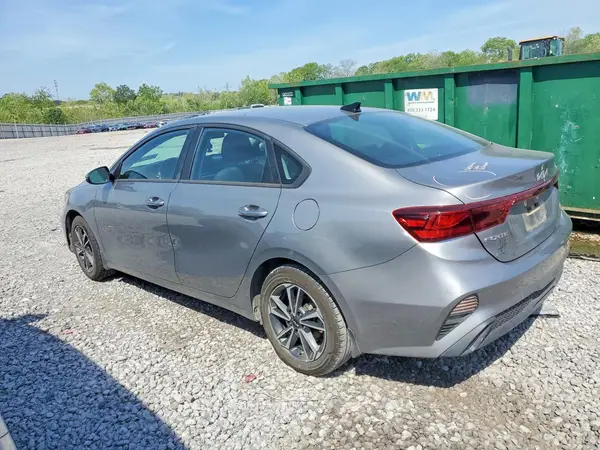 3KPF24AD7RE747418 2024 KIA FORTE - Image 2