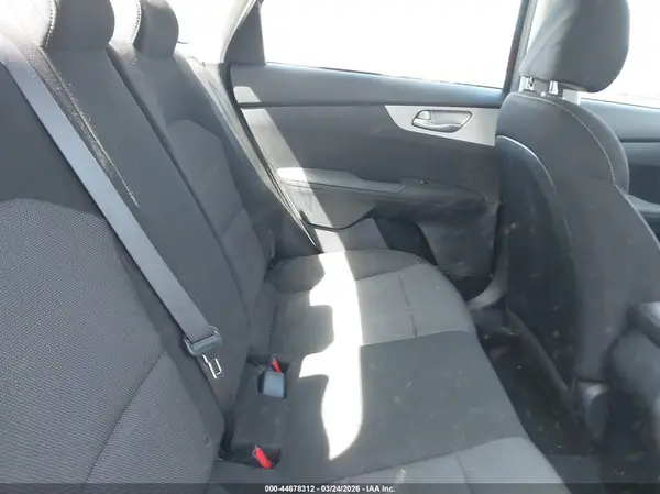 3KPF24AD7RE749069 2024 KIA FORTE - Image 8