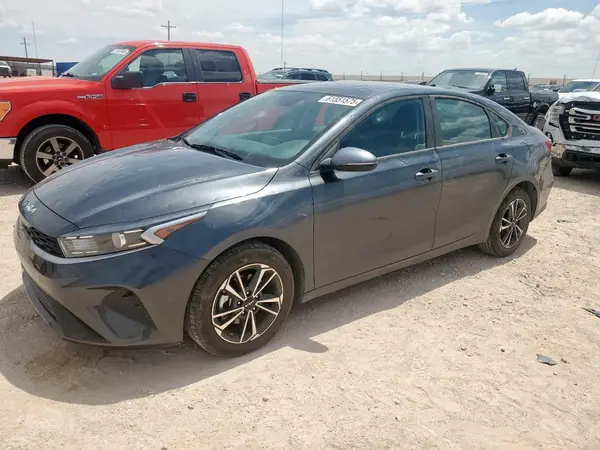 3KPF24AD7RE749475 2024 KIA FORTE - Image 1