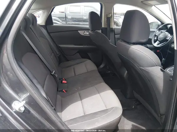 3KPF24AD7RE749489 2024 KIA FORTE - Image 8