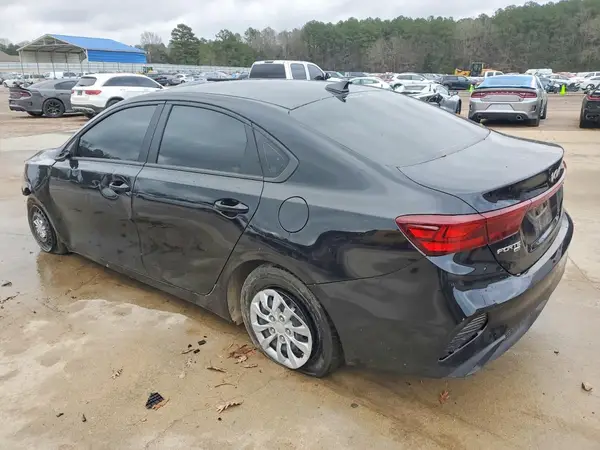 3KPF24AD7RE749606 2024 KIA FORTE - Image 2
