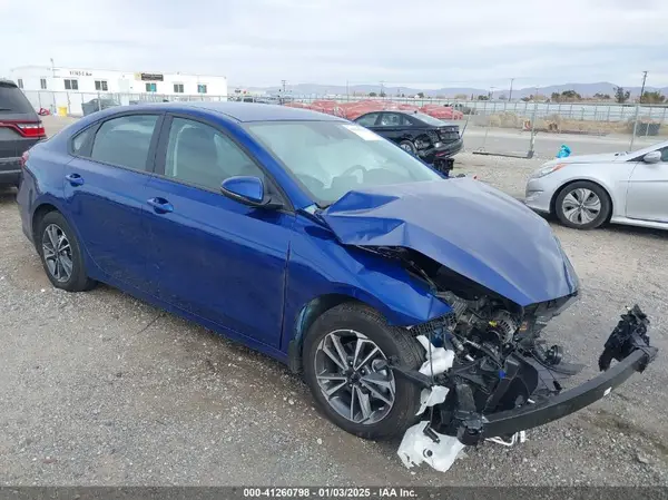 3KPF24AD7RE749895 2024 KIA FORTE - Image 1