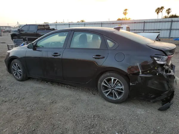 3KPF24AD7RE749962 2024 KIA FORTE - Image 2
