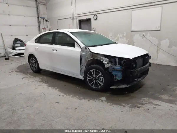 3KPF24AD7RE750450 2024 KIA FORTE - Image 1