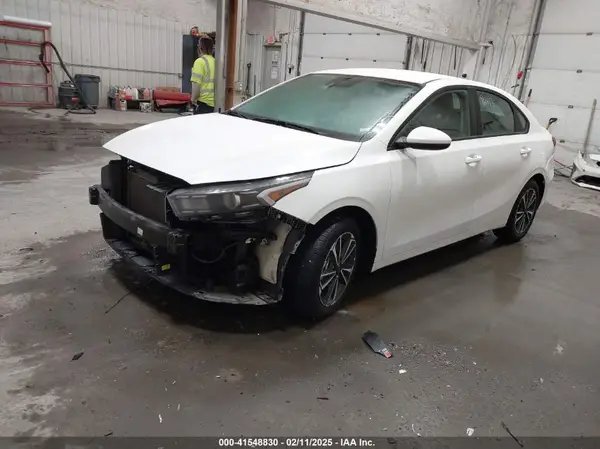 3KPF24AD7RE750450 2024 KIA FORTE - Image 2