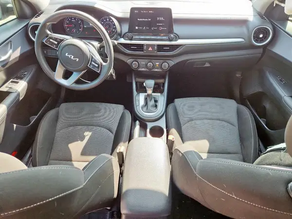 3KPF24AD7RE751369 2024 KIA FORTE - Image 8