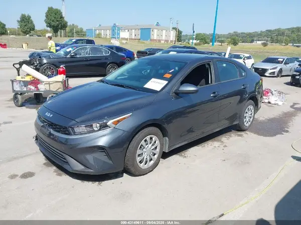 3KPF24AD7RE751484 2024 KIA FORTE - Image 2