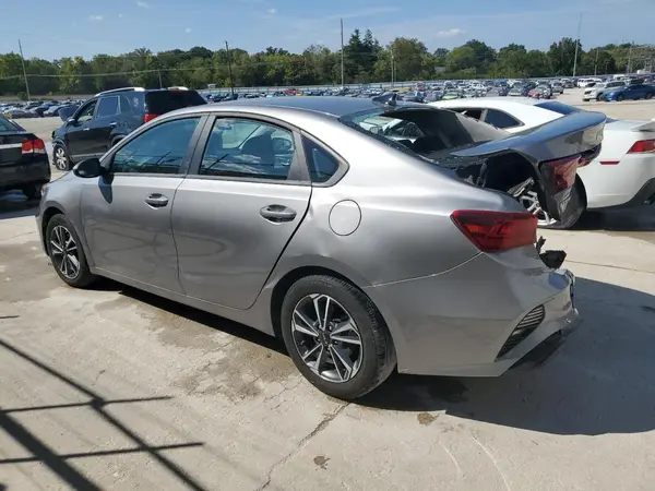 3KPF24AD7RE752358 2024 KIA FORTE - Image 2