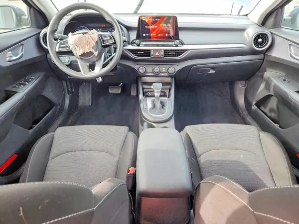3KPF24AD7RE753252 2024 KIA FORTE - Image 8