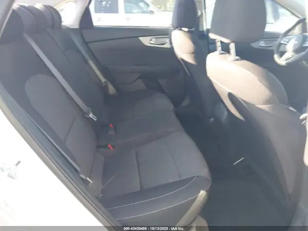 3KPF24AD7RE756491 2024 KIA FORTE - Image 8