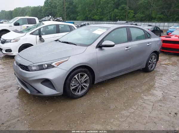3KPF24AD7RE757138 2024 KIA FORTE - Image 2