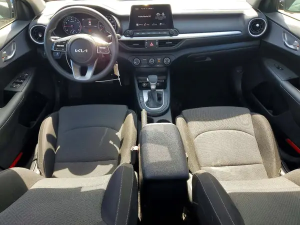 3KPF24AD7RE759097 2024 KIA FORTE - Image 8
