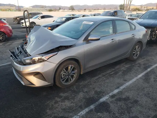 3KPF24AD7RE759648 2024 KIA FORTE - Image 1