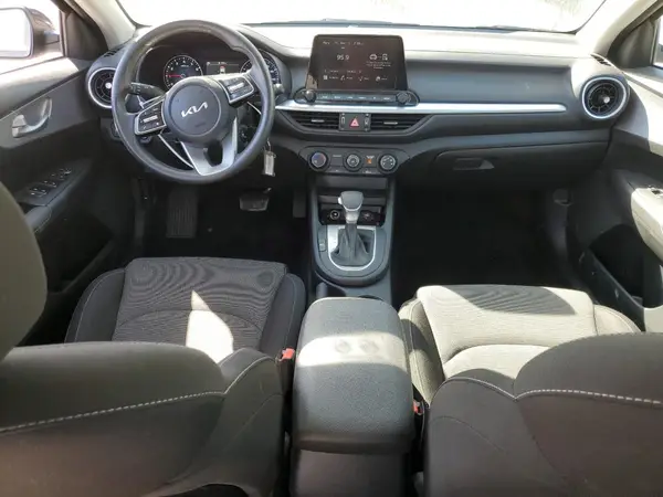3KPF24AD7RE761948 2024 KIA FORTE - Image 8