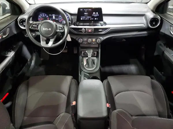 3KPF24AD7RE761951 2024 KIA FORTE - Image 8