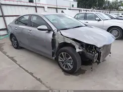 3KPF24AD7RE764025 2024 KIA FORTE
