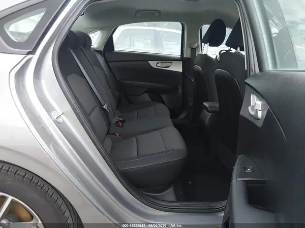 3KPF24AD7RE764025 2024 KIA FORTE - Image 8