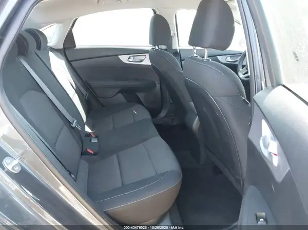 3KPF24AD7RE764252 2024 KIA FORTE - Image 8