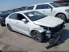 3KPF24AD7RE765000 2024 KIA FORTE