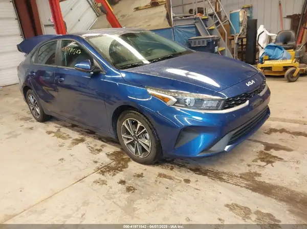 3KPF24AD7RE765384 2024 KIA FORTE - Image 1