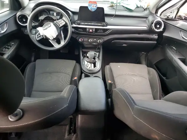 3KPF24AD7RE765546 2024 KIA FORTE - Image 8
