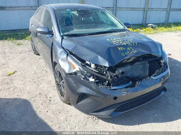 3KPF24AD7RE765627 2024 KIA FORTE - Image 1