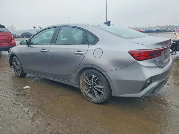 3KPF24AD7RE766194 2024 KIA FORTE - Image 2