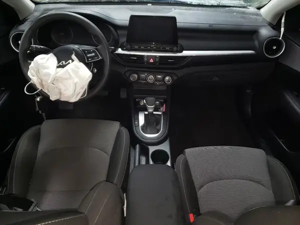 3KPF24AD7RE768088 2024 KIA FORTE - Image 8
