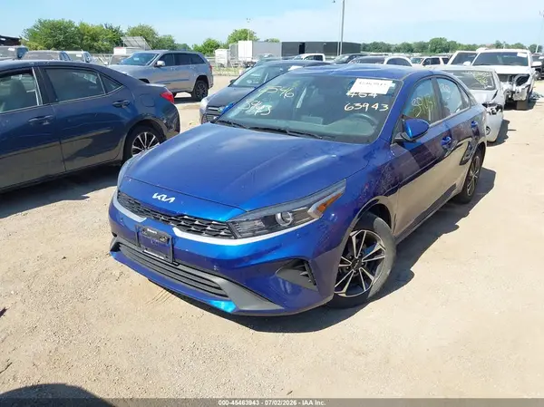 3KPF24AD7RE768544 2024 KIA FORTE - Image 2