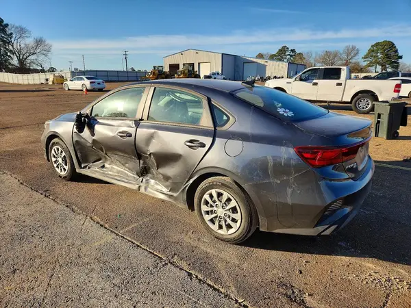 3KPF24AD7RE769550 2024 KIA FORTE - Image 2