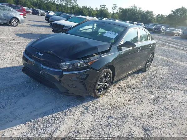 3KPF24AD7RE771895 2024 KIA FORTE - Image 2