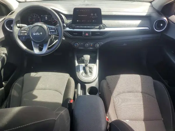 3KPF24AD7RE775414 2024 KIA FORTE - Image 8