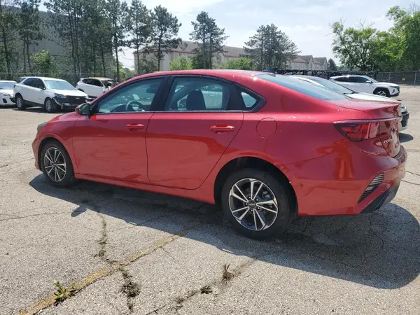 3KPF24AD7RE778782 2024 KIA FORTE - Image 2