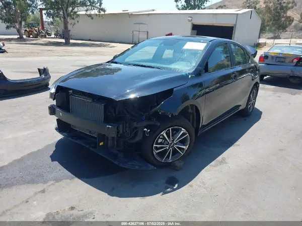 3KPF24AD7RE780127 2024 KIA FORTE - Image 2