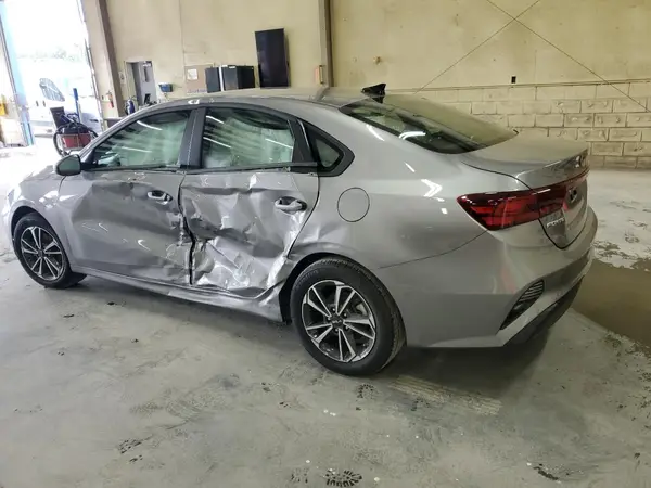 3KPF24AD7RE780967 2024 KIA FORTE - Image 2