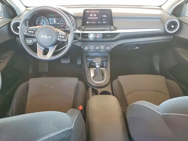 3KPF24AD7RE784372 2024 KIA FORTE - Image 8