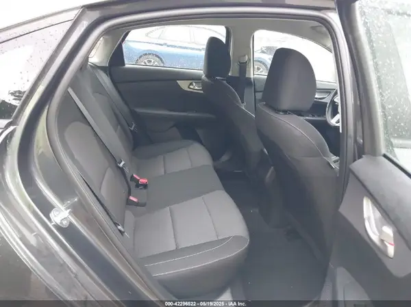 3KPF24AD7RE784694 2024 KIA FORTE - Image 8