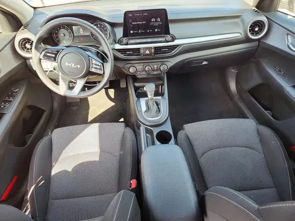 3KPF24AD7RE785036 2024 KIA FORTE - Image 8