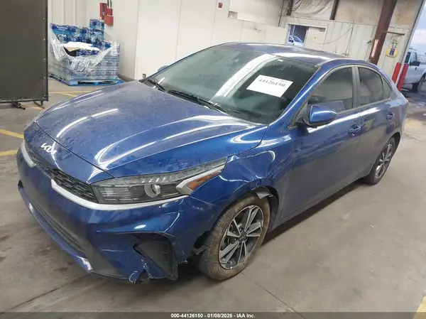 3KPF24AD7RE786767 2024 KIA FORTE - Image 2