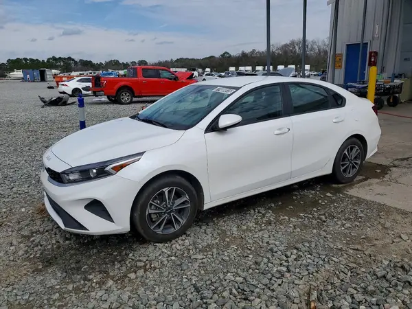 3KPF24AD7RE788132 2024 KIA FORTE - Image 1
