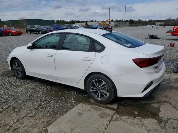 3KPF24AD7RE788132 2024 KIA FORTE - Image 2
