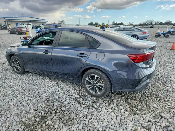 3KPF24AD7RE788406 2024 KIA FORTE - Image 2