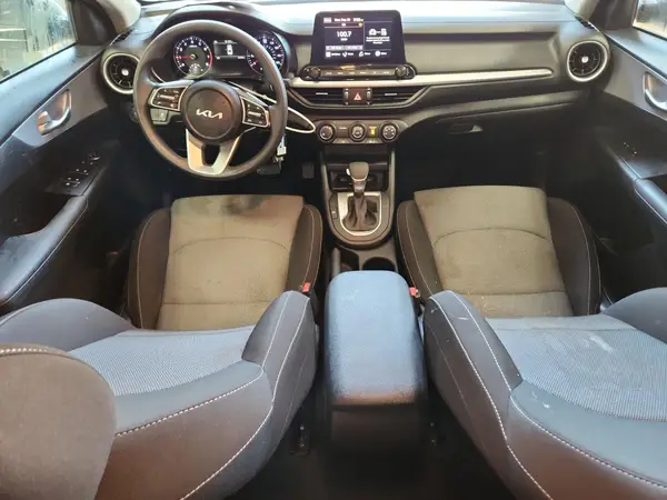 3KPF24AD7RE789670 2024 KIA FORTE - Image 8