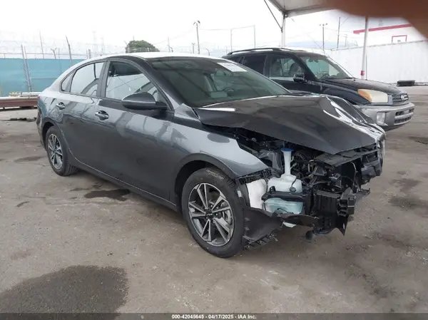 3KPF24AD7RE791063 2024 KIA FORTE - Image 1