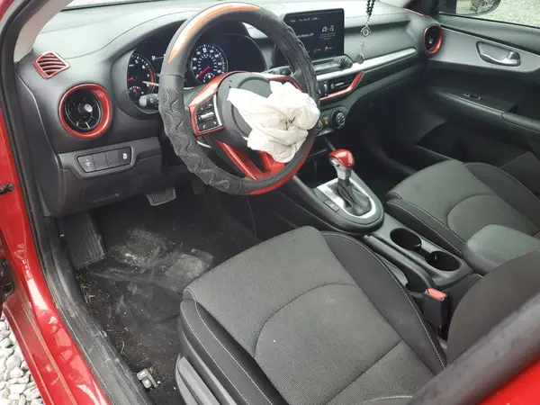 3KPF24AD7RE792715 2024 KIA FORTE - Image 8