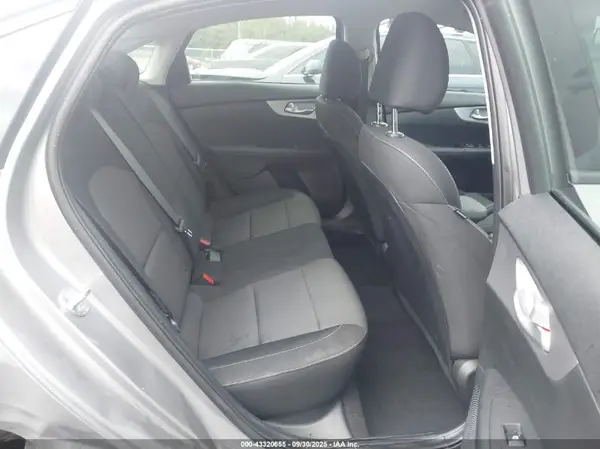 3KPF24AD7RE792813 2024 KIA FORTE - Image 8