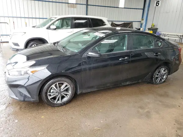 3KPF24AD7RE793377 2024 KIA FORTE - Image 1