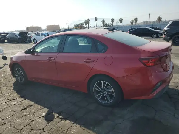 3KPF24AD7RE793587 2024 KIA FORTE - Image 2