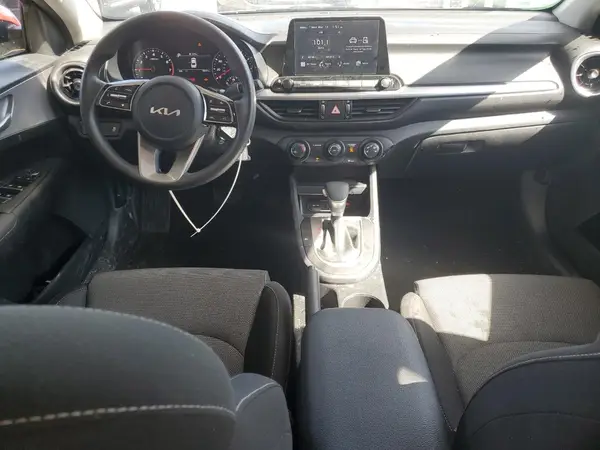 3KPF24AD7RE793816 2024 KIA FORTE - Image 8